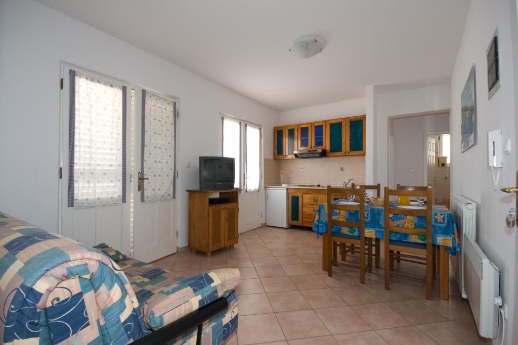 Apartments Valentino Vrsar Ruang foto